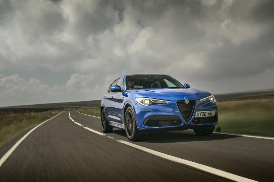  Alfa Romeo Stelvio Veloce (949) 2020 года  (UK) (фото 9 из 40)